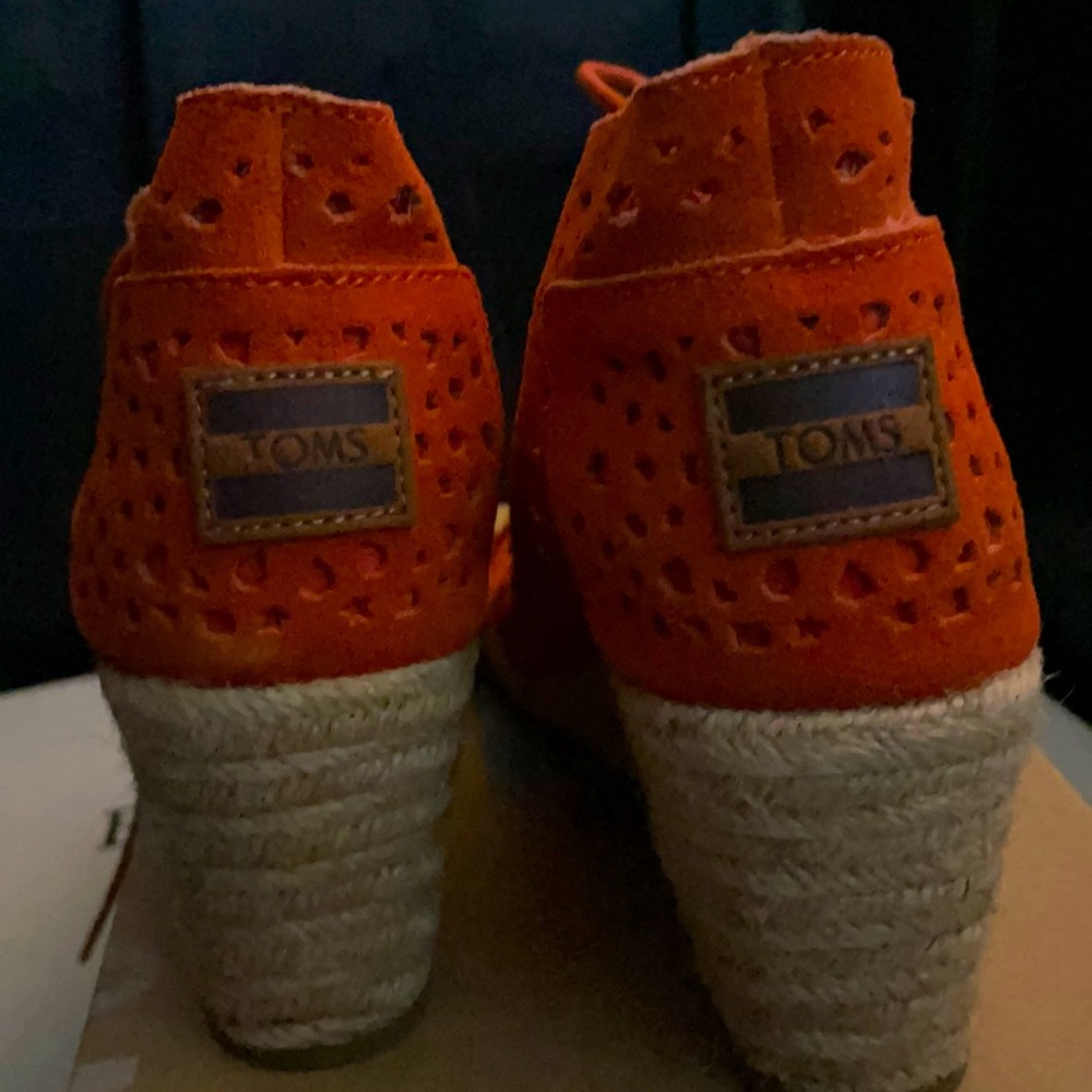 Toms booties 5.5